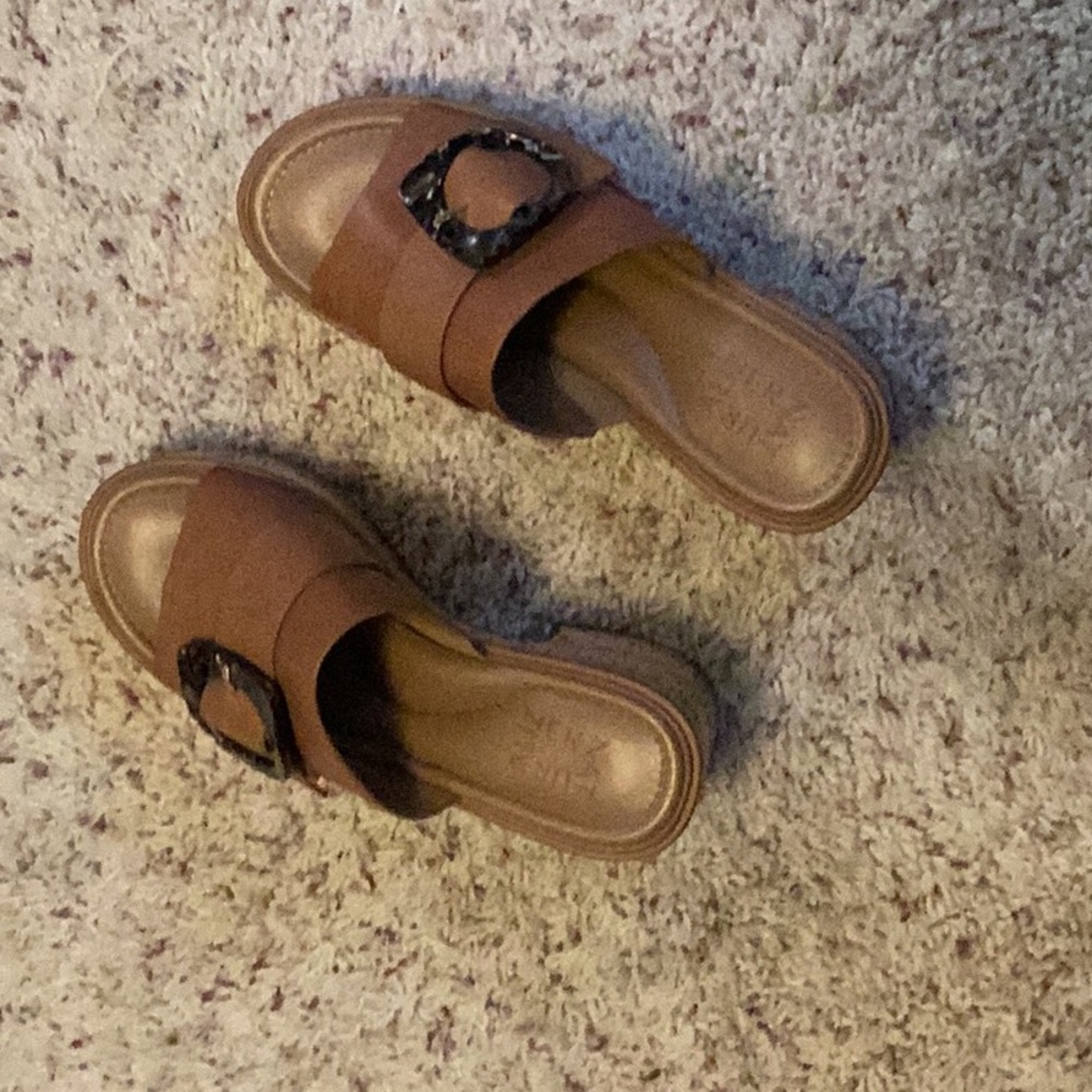 Naturalizer Brown Sandals with Black Buckle - Picture 2 of 4
